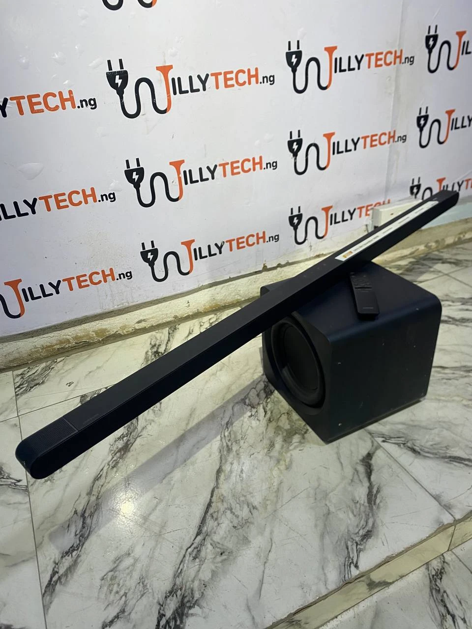 Samsung AC 100-240v~ 50/60Hz 26W ultra slim soundbar & subwoofer S800B