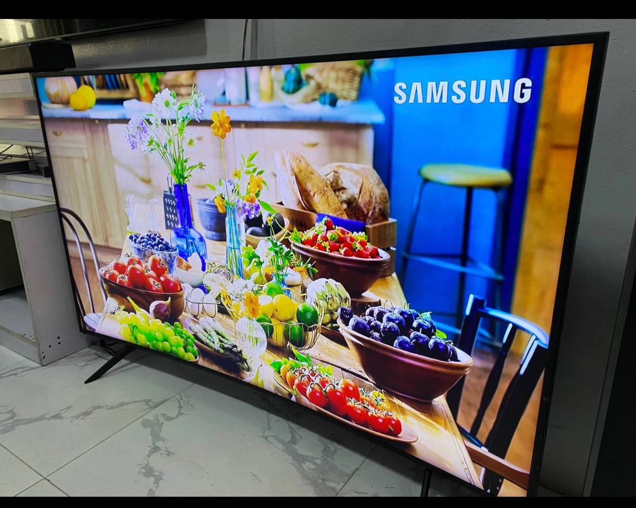 Samsung 65" Smart QLED 4K HDR(Q60R) 2018/19