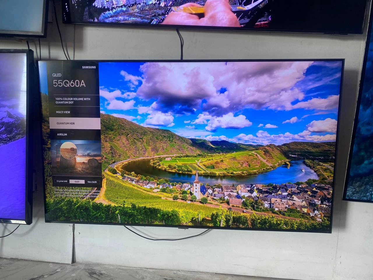 Samsung 55” Smart QLED (55Q60A) 4K HDR Flat Screen 2021/22 TV
