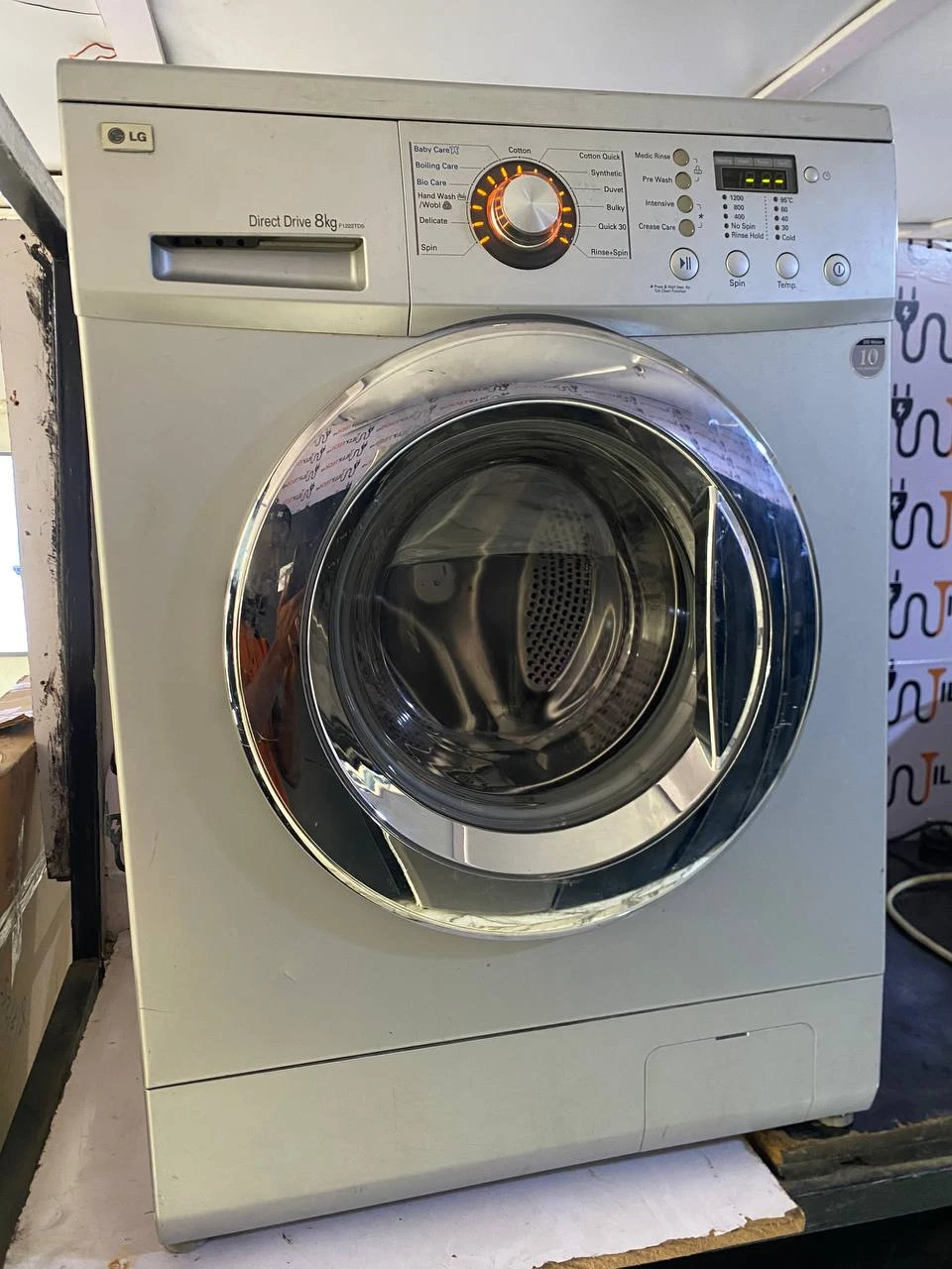 LG 8kg Wash and Spin Front Loader Inverter Direct Drive Washing Machine